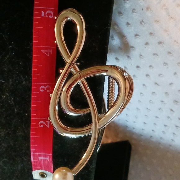 Treble Clef Hair Clip with Pearl Accents - Picture 7 of 8